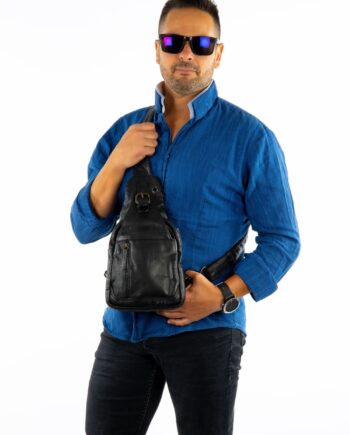 Mochila de piel con tira en bandolera