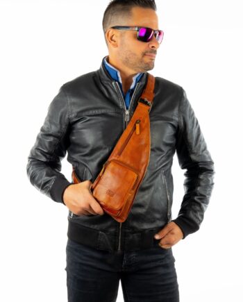 Mochila de piel con tira en bandolera