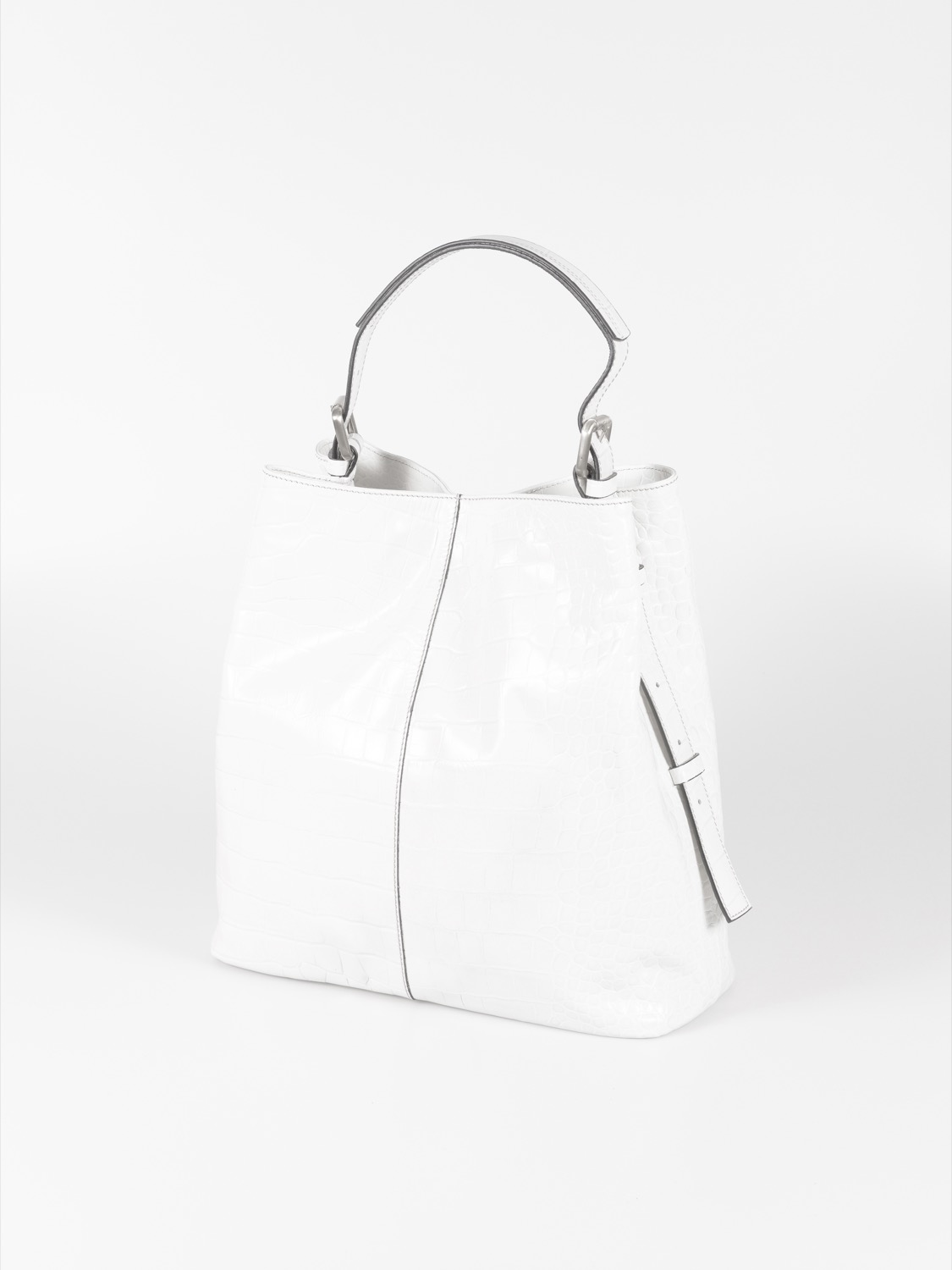 Bolso de piel con asa extensible