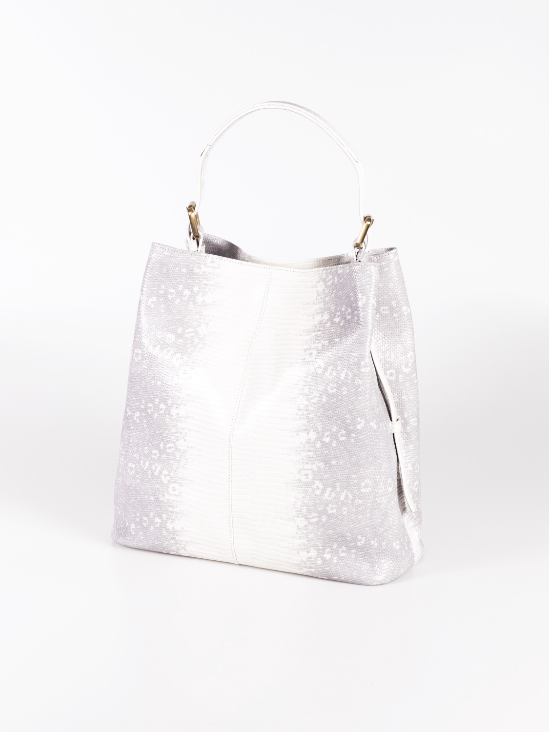 Bolso de piel con asa extensible